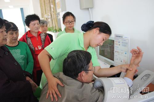 住家保姆价格表——多少钱一个月(图1)