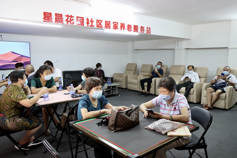 上海保姆价格表大揭秘！保姆选择从此不再纠结！(图1)