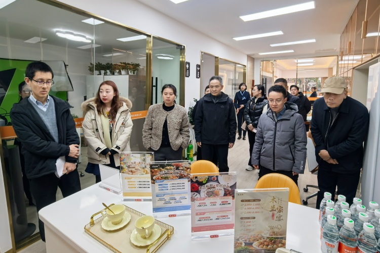 赤峰五狐家政：高端家政服务需求增长的原因！！！(图1)